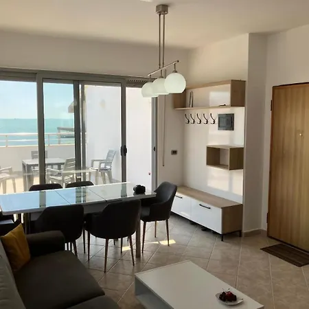 Mango Bay * Durrës